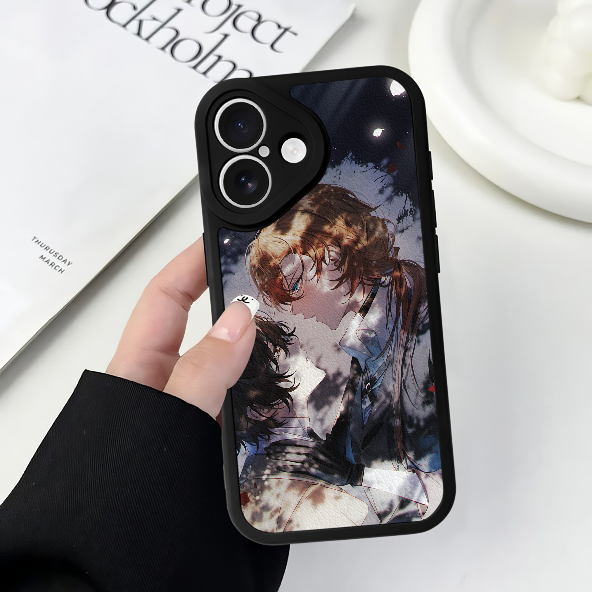 （画像用） 文豪ストレイドッグス Bungo Stray Dogs 【iPhone 16シリーズ対応】シリコンスマホケース（レザー調） 材質：シリコン